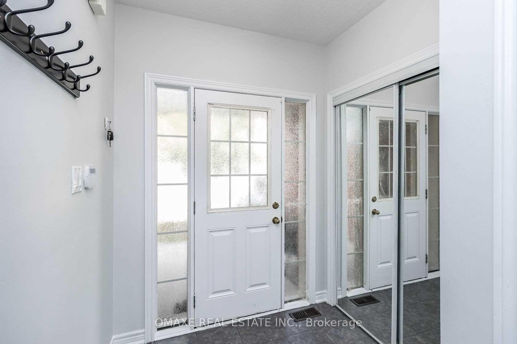 Photo 4 of 31 Cedarbrook Road, Brampton, Sandringham-Wellington — HOMEH