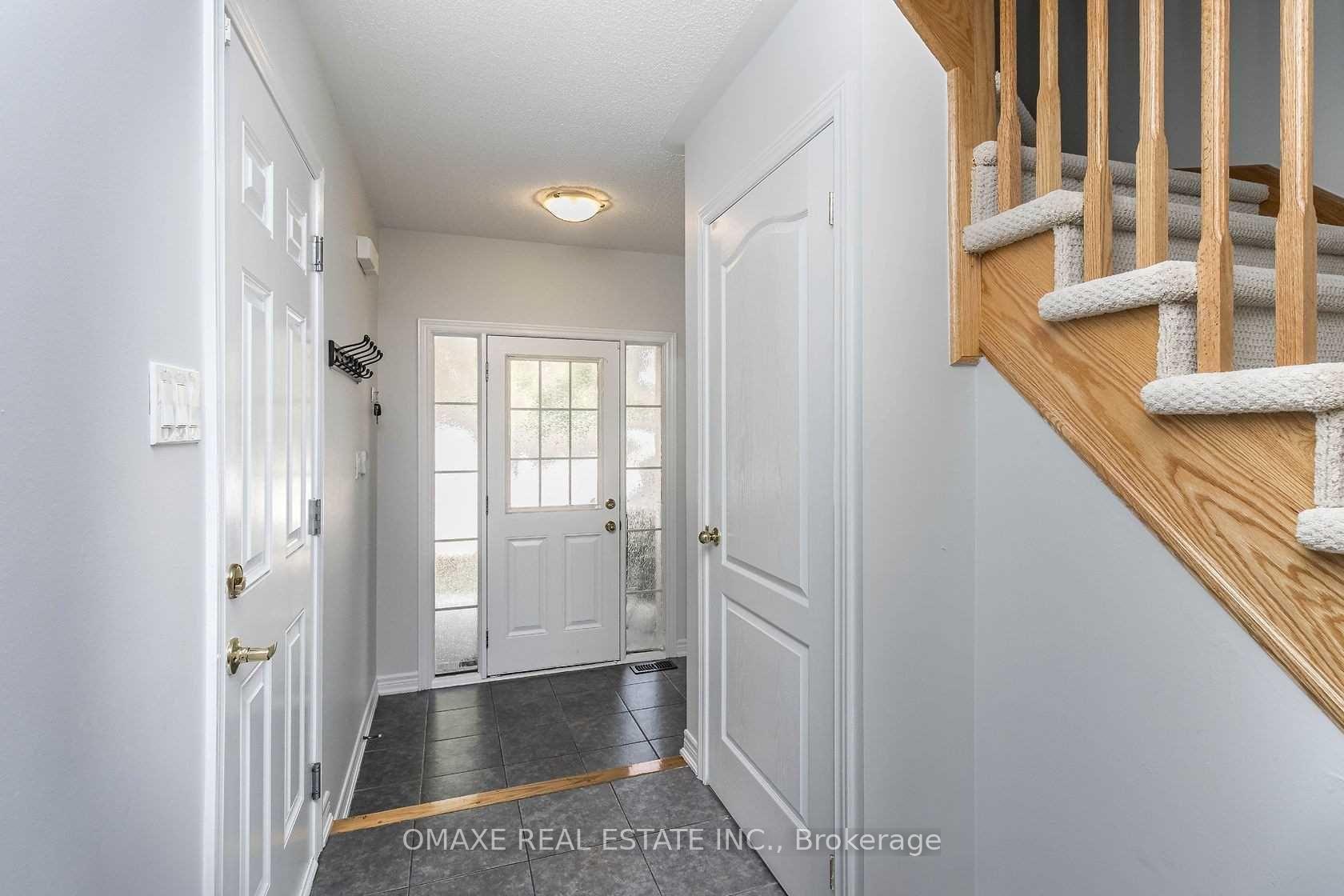 Photo 5 of 31 Cedarbrook Road, Brampton, Sandringham-Wellington — HOMEH