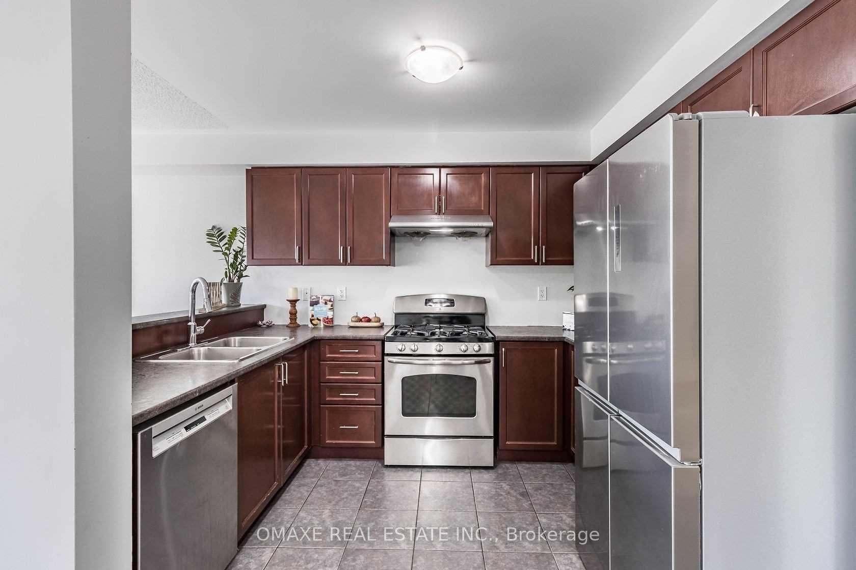 Photo 12 of 31 Cedarbrook Road, Brampton, Sandringham-Wellington — HOMEH