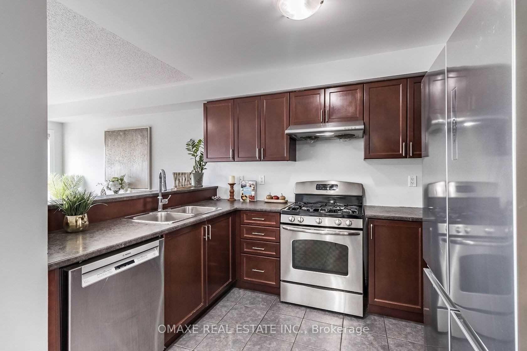 Photo 13 of 31 Cedarbrook Road, Brampton, Sandringham-Wellington — HOMEH