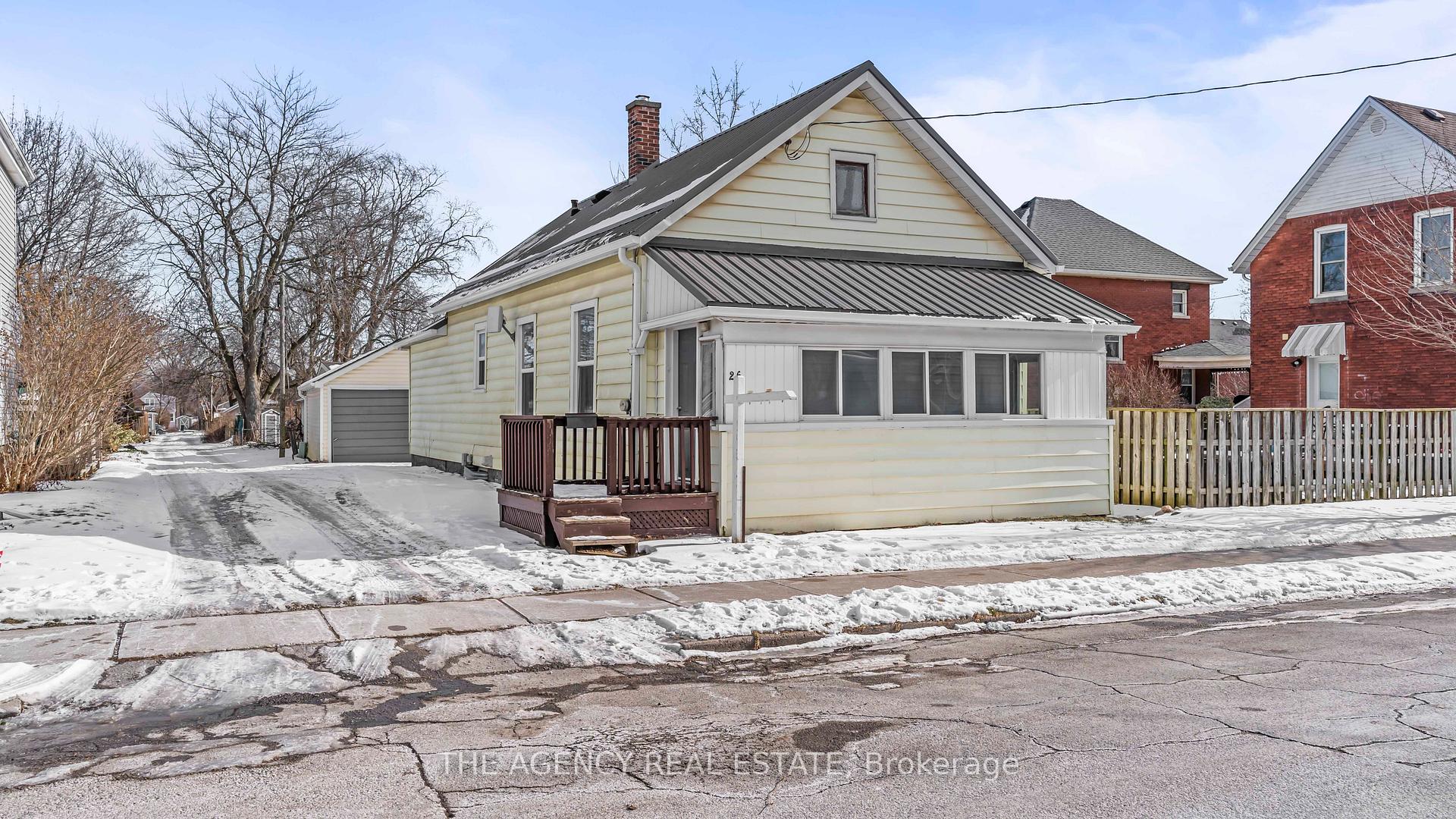 Photo 1 of 26 Fourth Avenue, St. Thomas — HOMEH