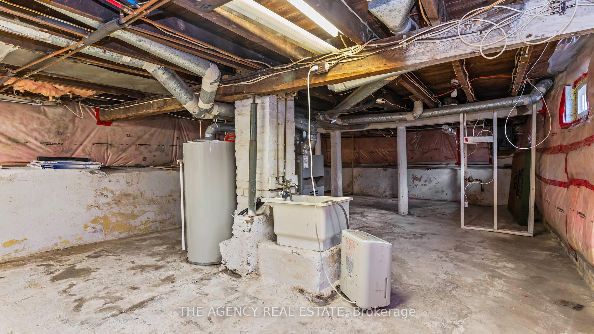 Photo 18 of 26 Fourth Avenue, St. Thomas — HOMEH