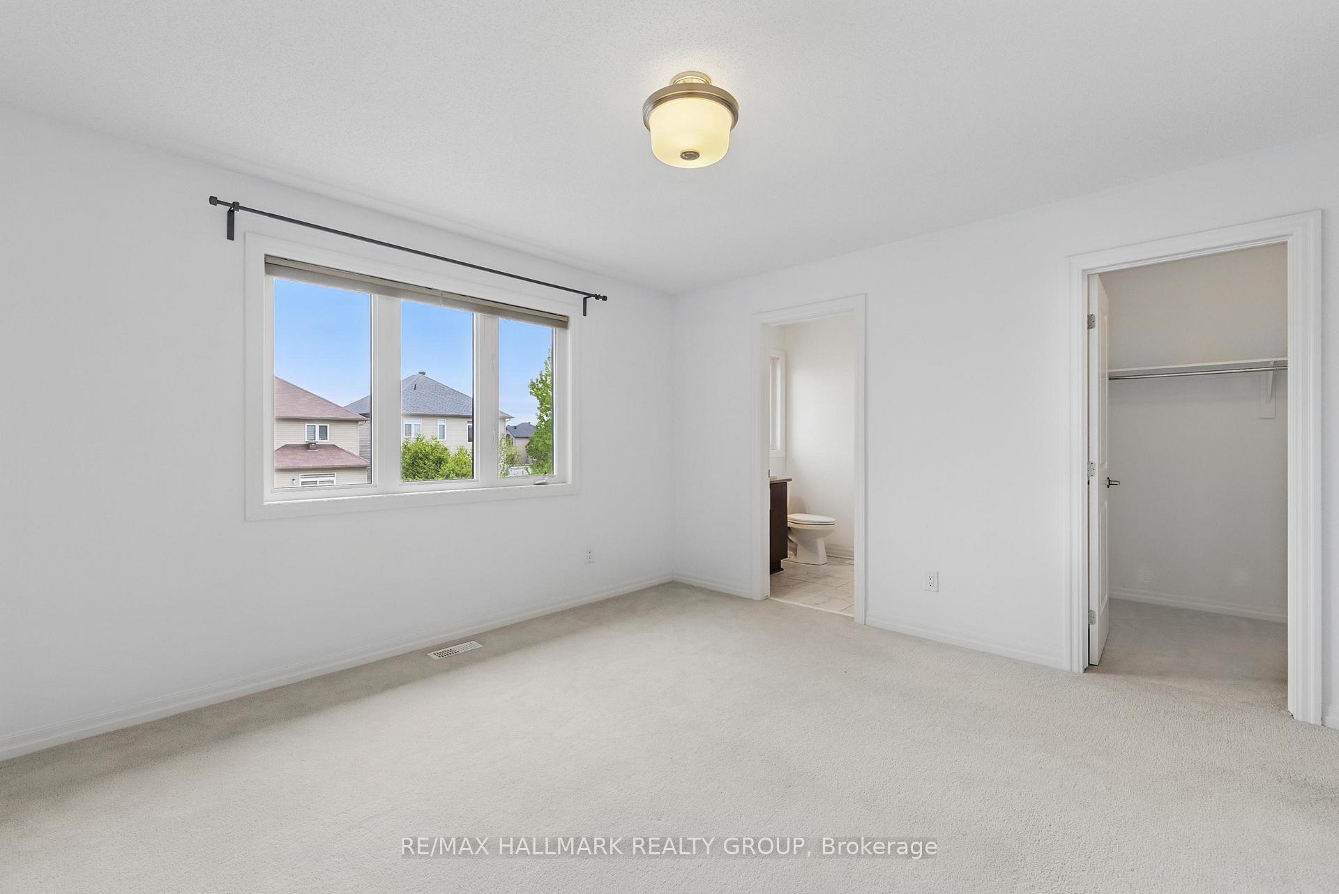 Photo 13 of 1022 Cobble Hill Drive, Ottawa, Barrhaven - Cedargrove/Fraserdale — HOMEH