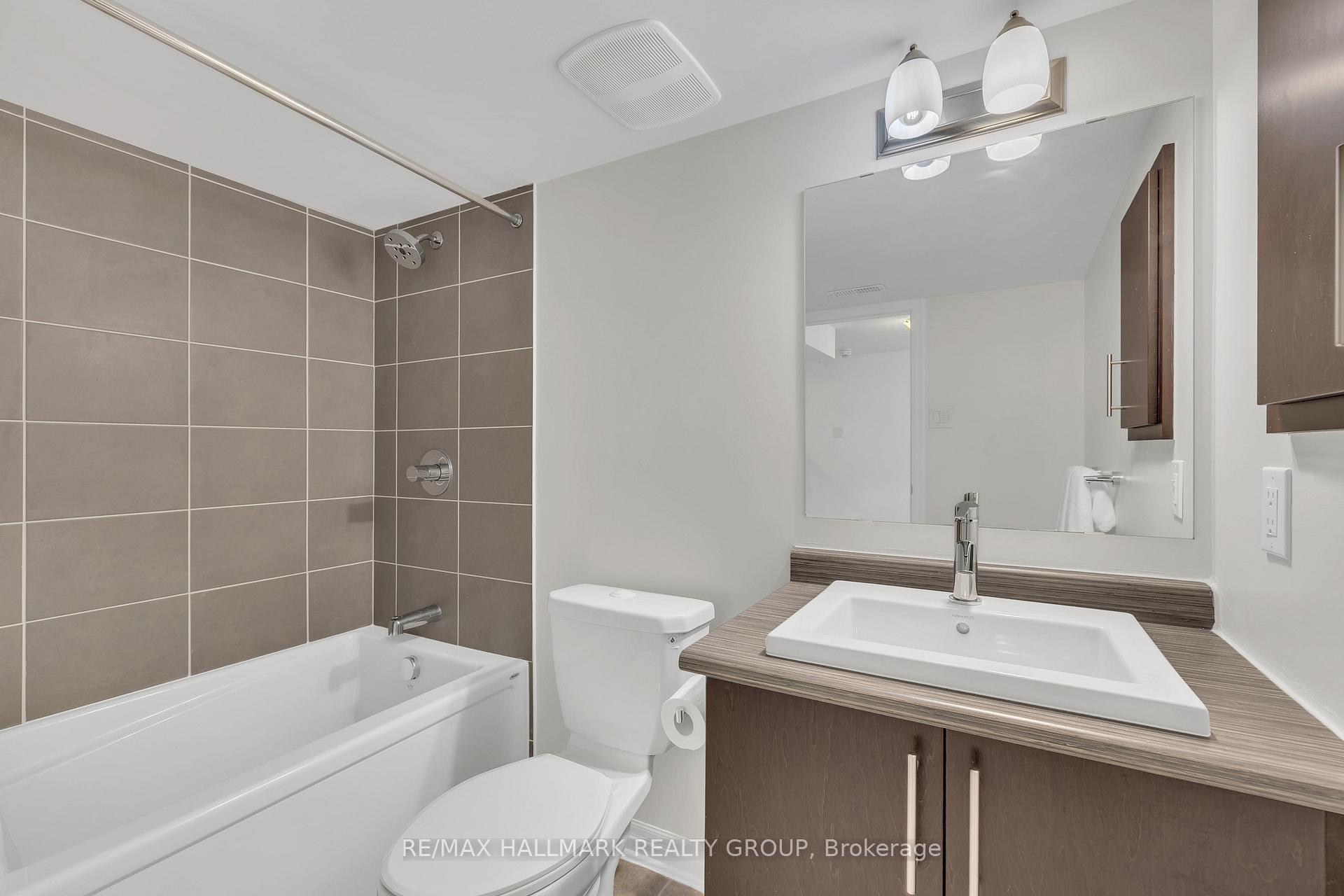 Photo 23 of 1022 Cobble Hill Drive, Ottawa, Barrhaven - Cedargrove/Fraserdale — HOMEH