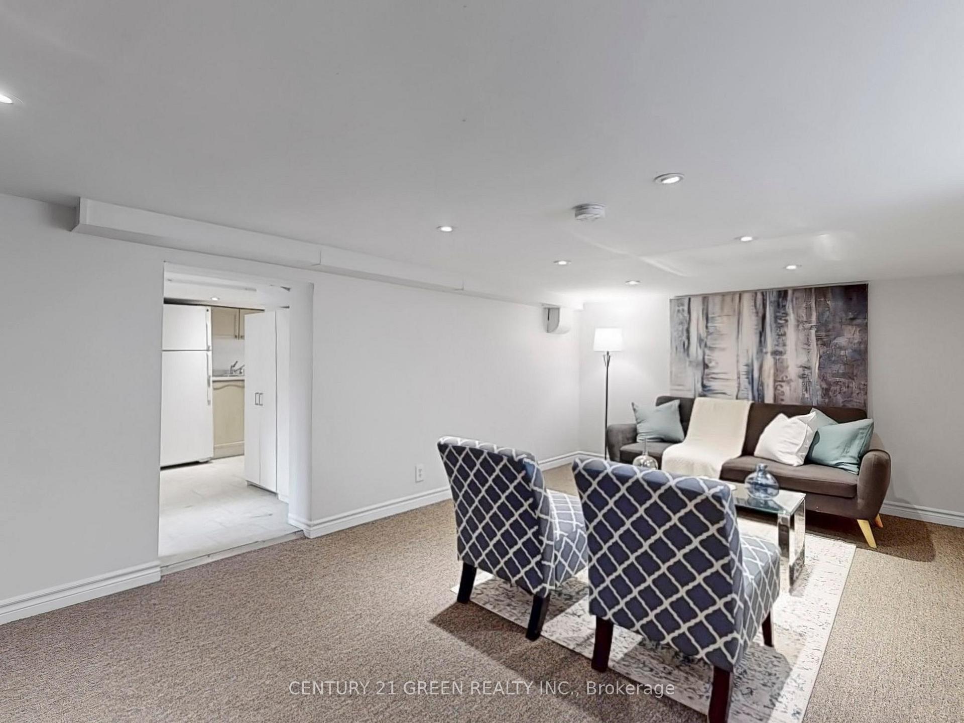 Photo 14 of 4 Mcmurchy Avenue S, Brampton, Downtown Brampton — HOMEH