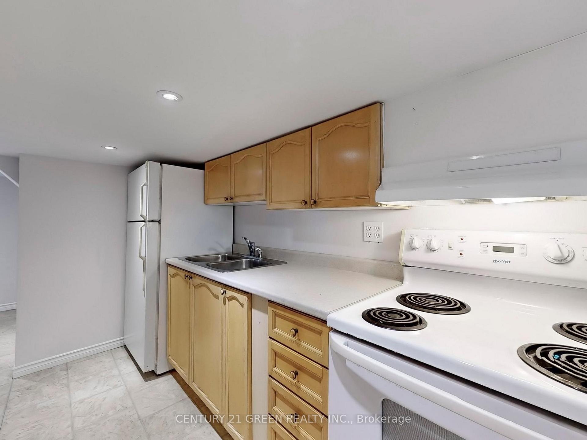 Photo 18 of 4 Mcmurchy Avenue S, Brampton, Downtown Brampton — HOMEH