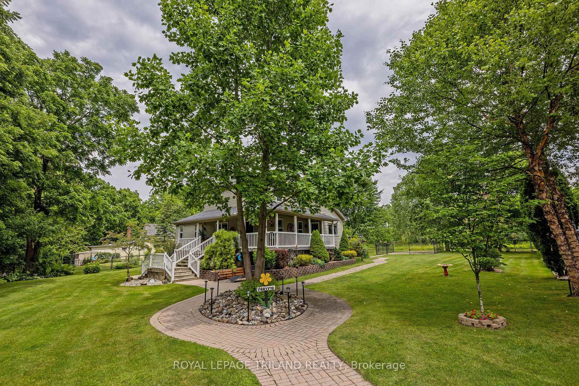 Photo 2 of 20 Omemee Street N, St. Thomas — HOMEH
