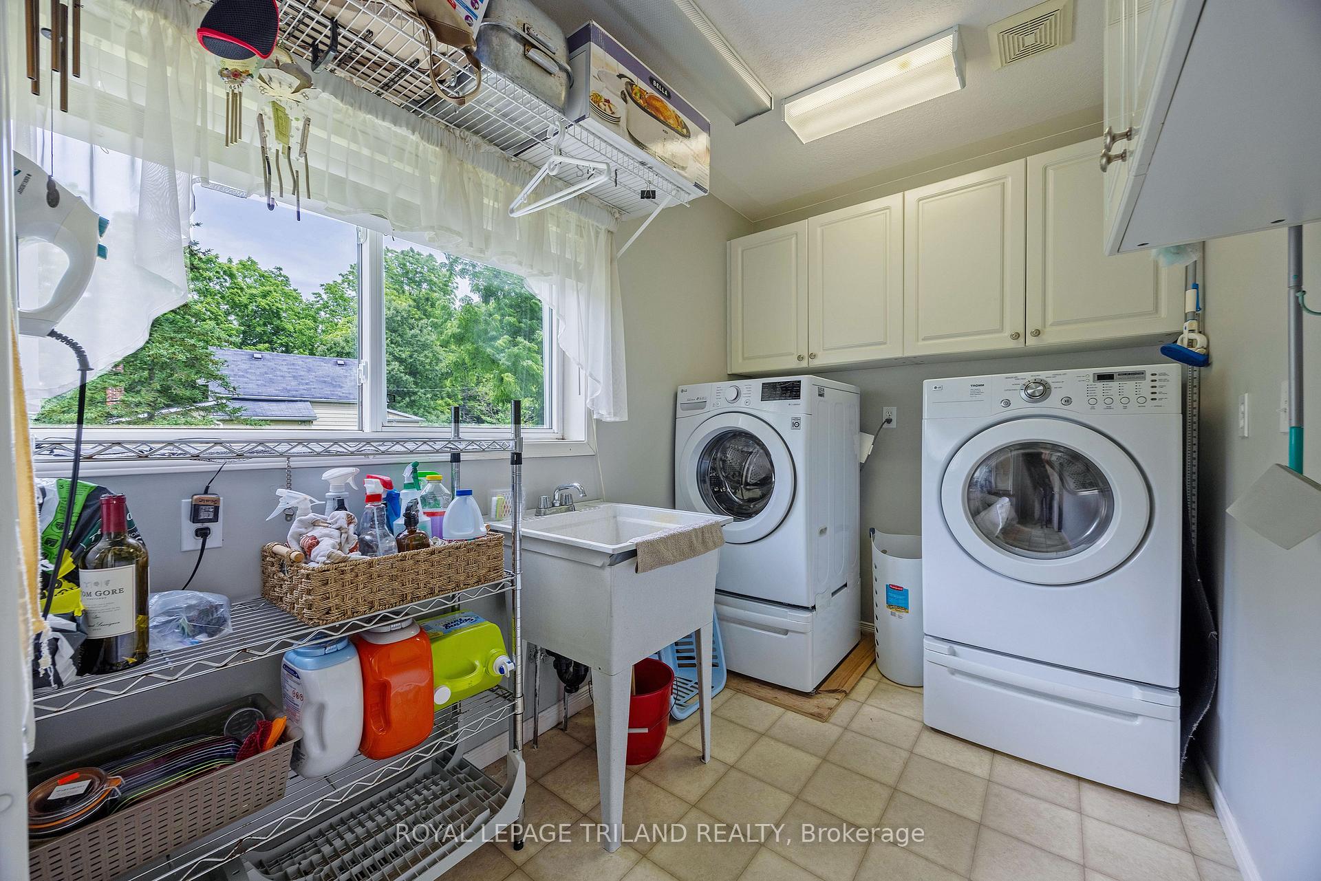 Photo 10 of 20 Omemee Street N, St. Thomas — HOMEH
