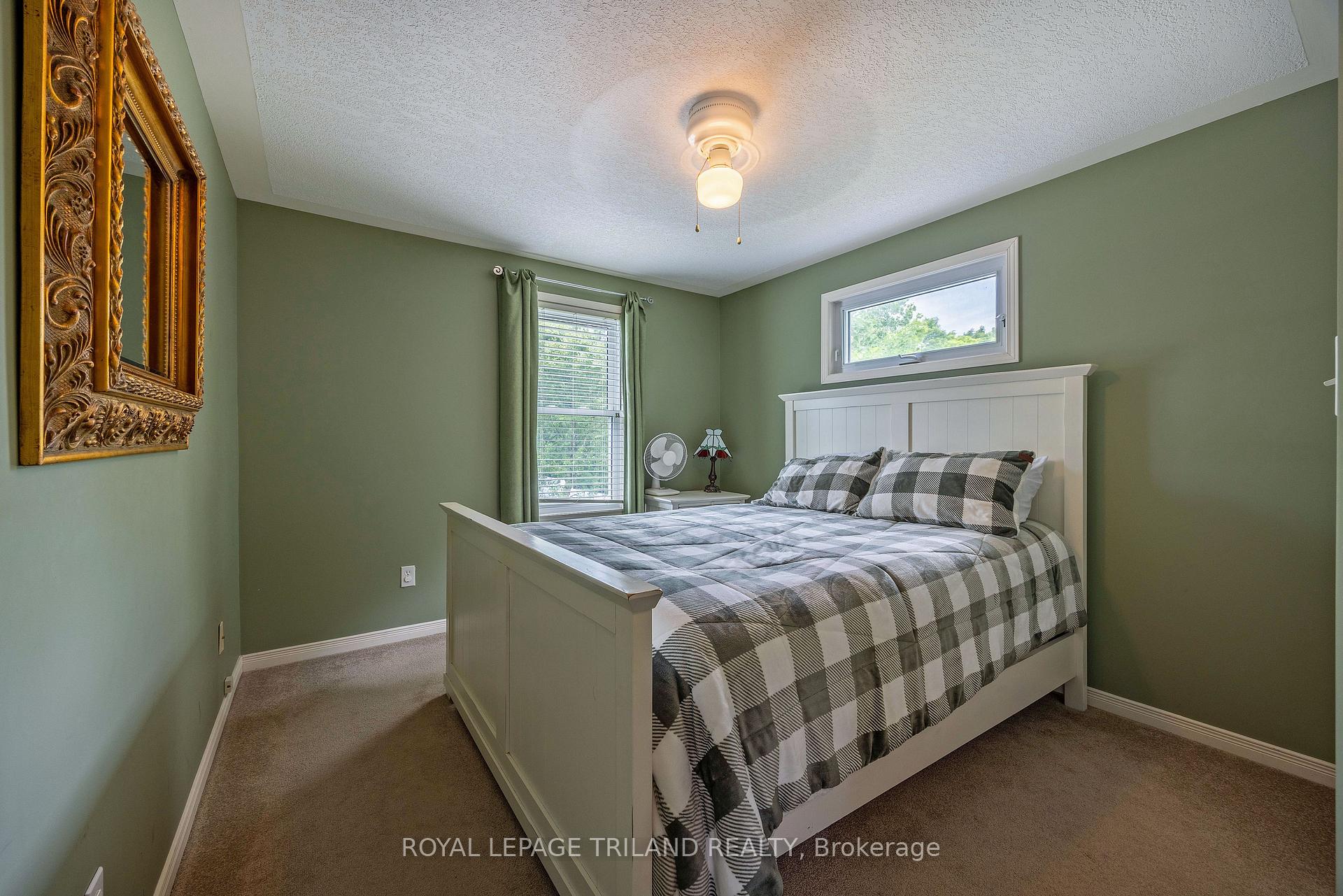 Photo 11 of 20 Omemee Street N, St. Thomas — HOMEH