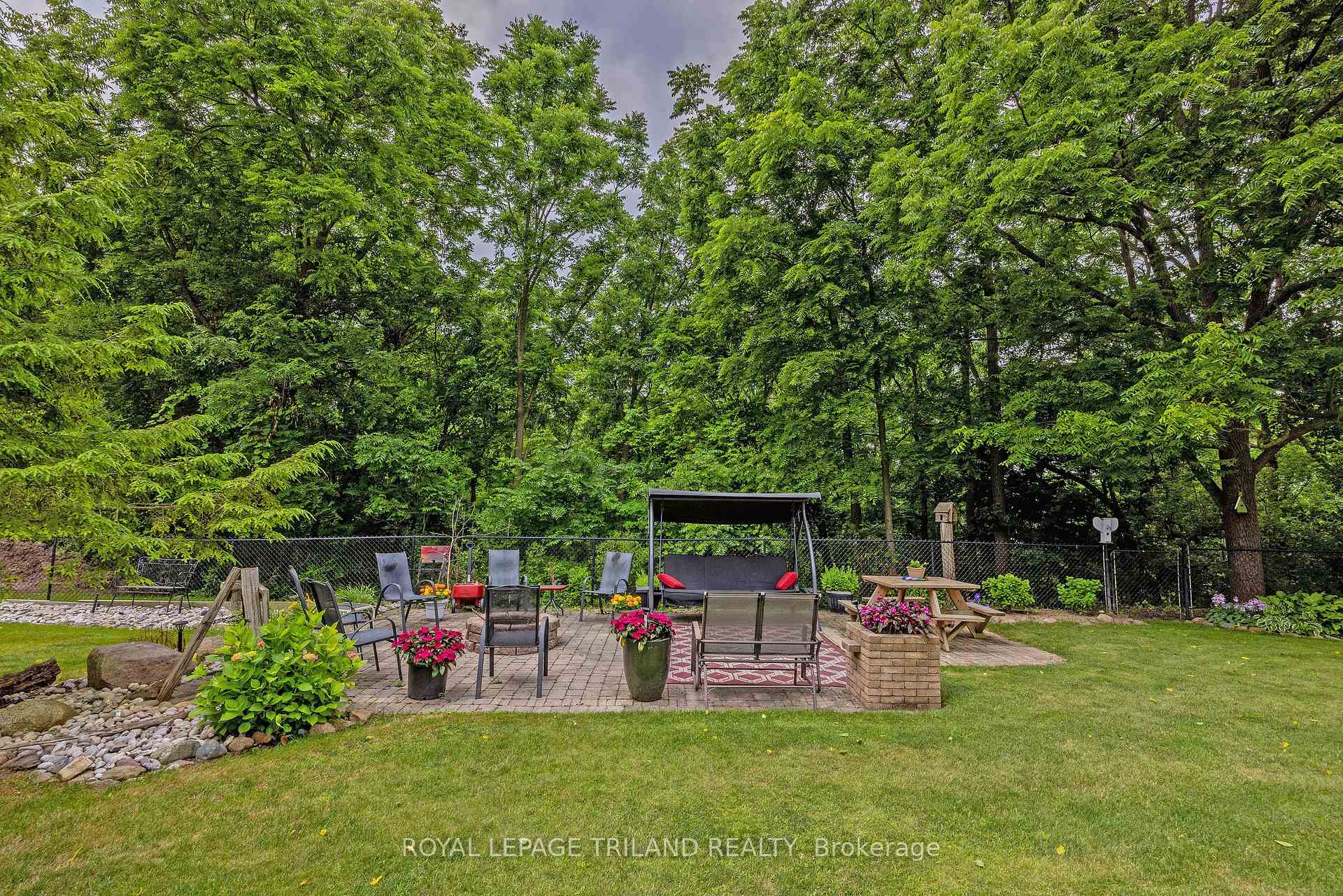 Photo 19 of 20 Omemee Street N, St. Thomas — HOMEH