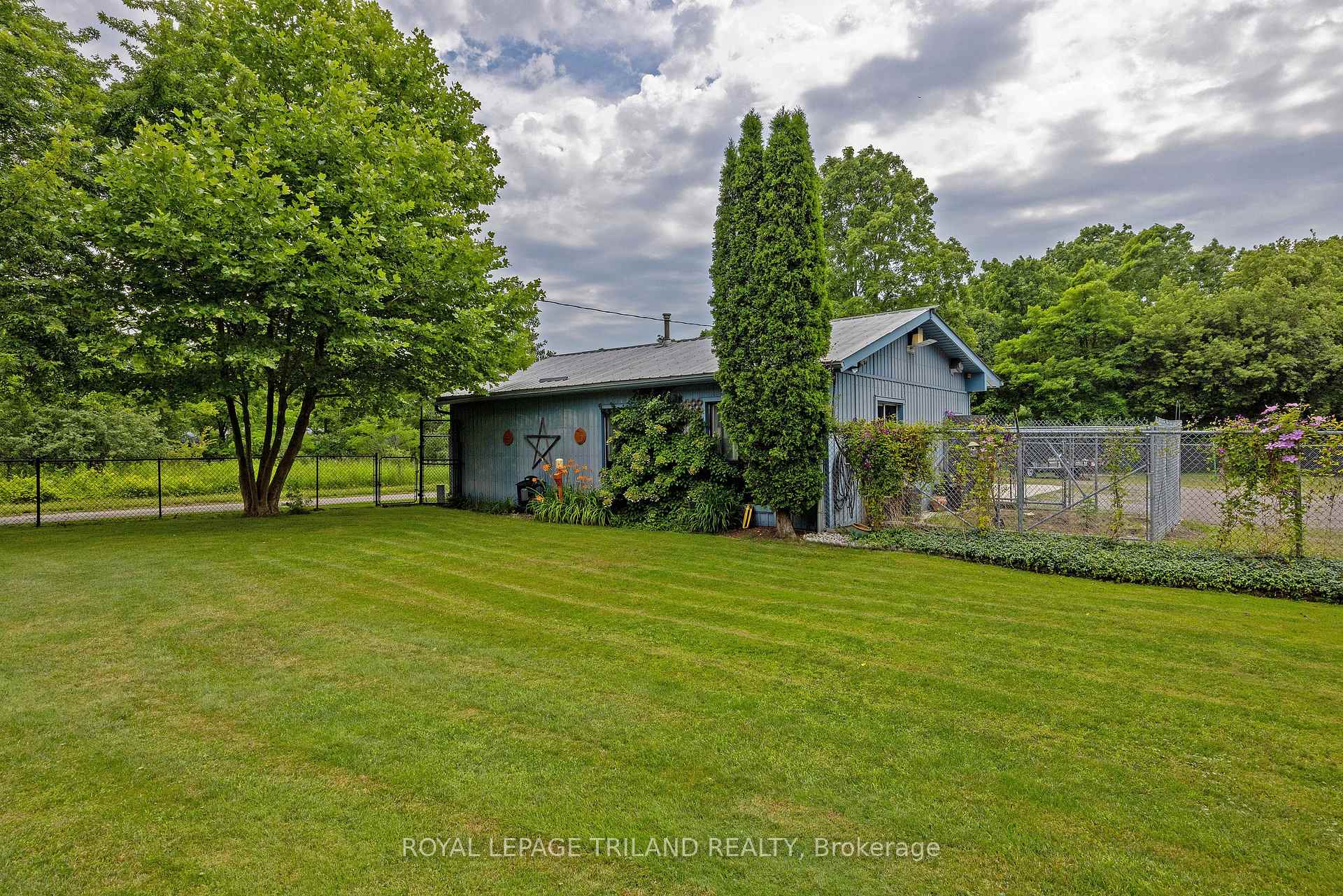 Photo 25 of 20 Omemee Street N, St. Thomas — HOMEH