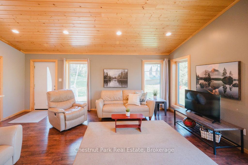 Photo 8 of 4574 Highway 11 N, Temagami — HOMEH