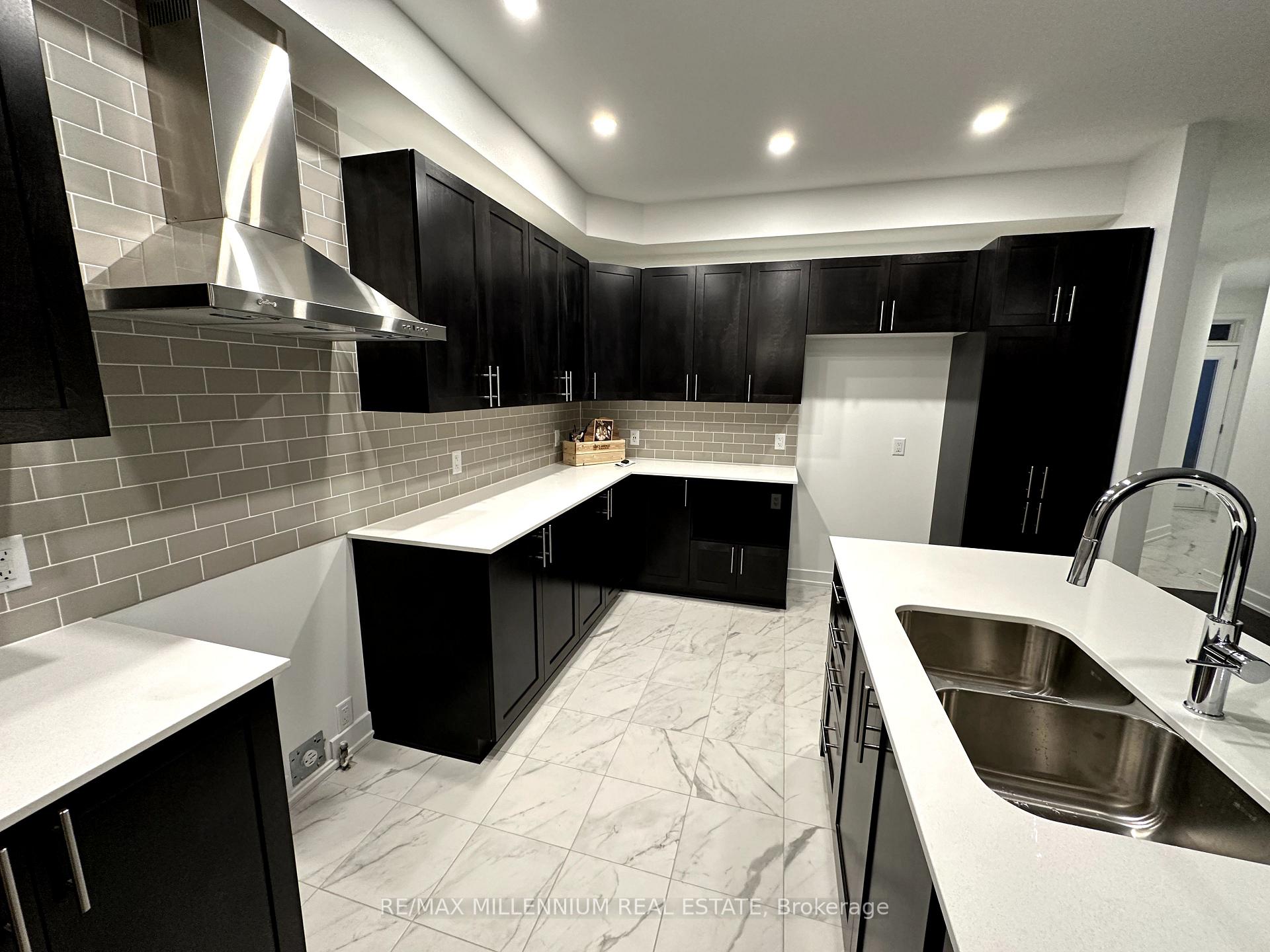Photo 10 of 901 Beckton Heights, Ottawa, Stittsville (South) — HOMEH