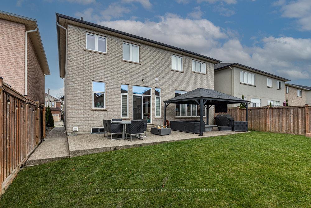 Photo 37 of 51 Weaver Drive, Hamilton, Meadowlands — HOMEH