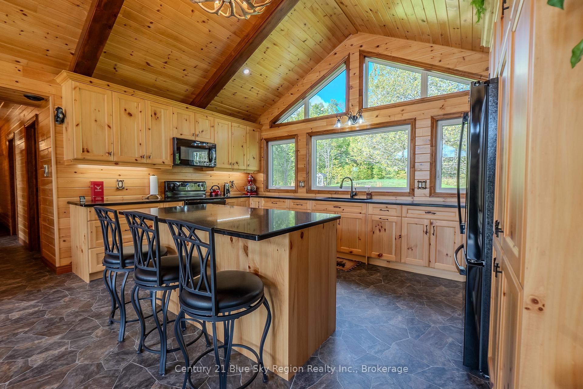 Photo 5 of 398 Mallard Haven Road, Chisholm — HOMEH