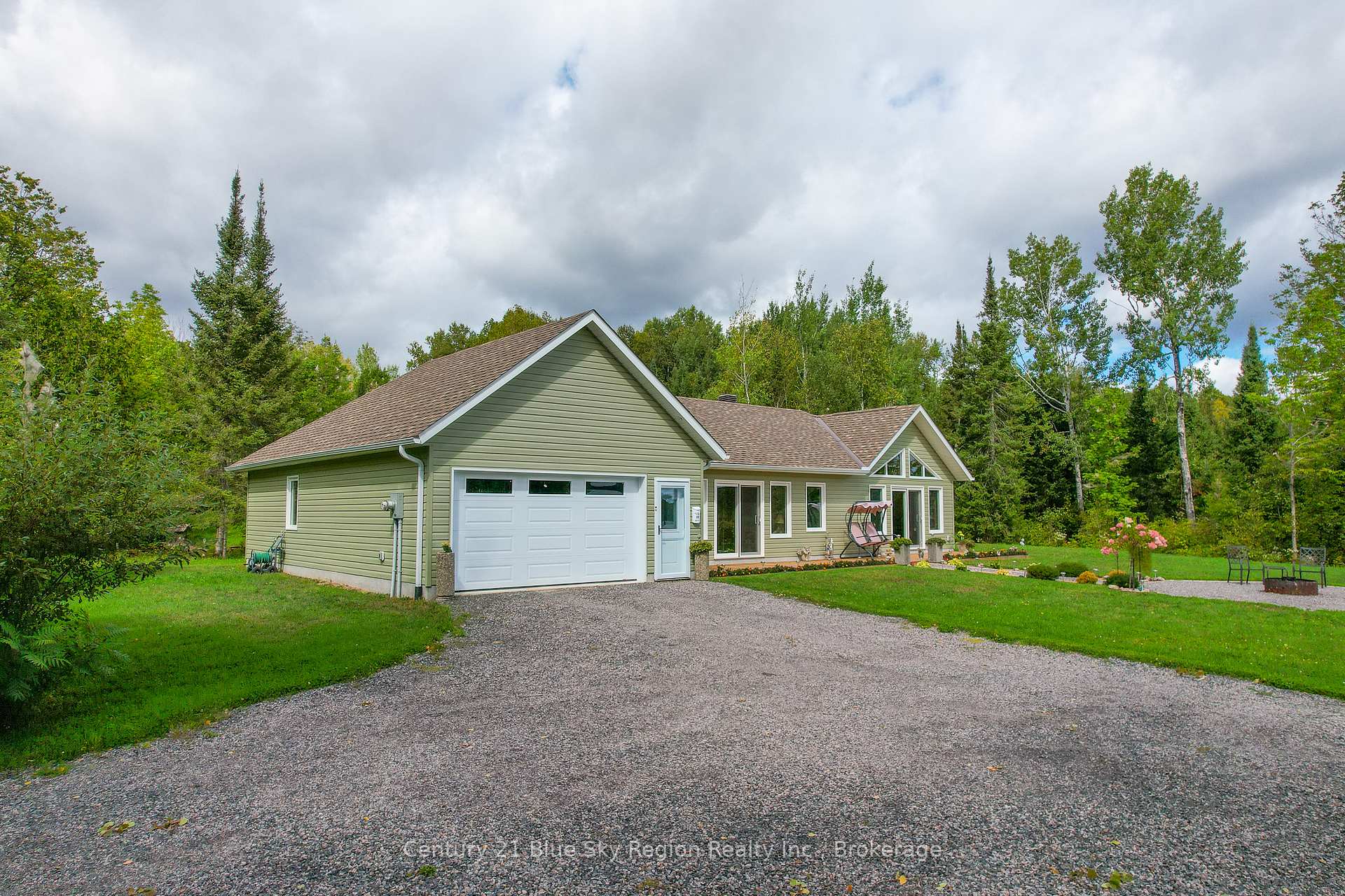 Photo 29 of 398 Mallard Haven Road, Chisholm — HOMEH