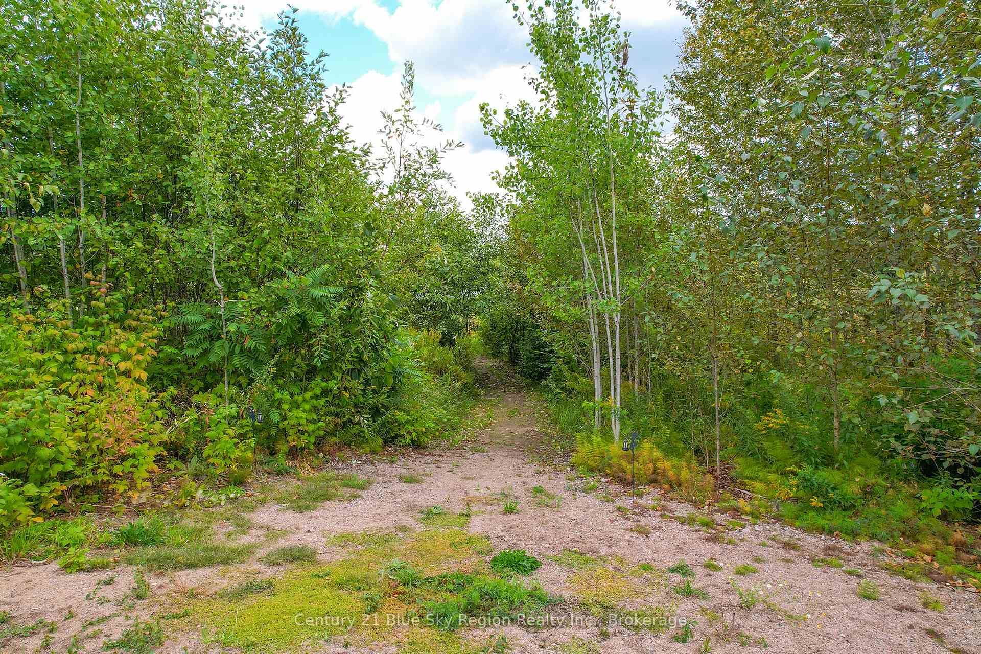 Photo 31 of 398 Mallard Haven Road, Chisholm — HOMEH