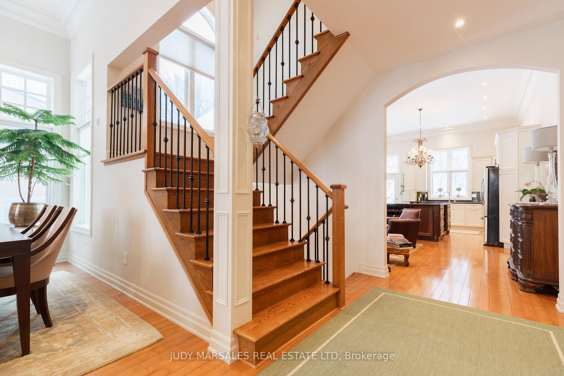 Photo 12 of 35 Sweetman Drive, Hamilton, Dundas — HOMEH
