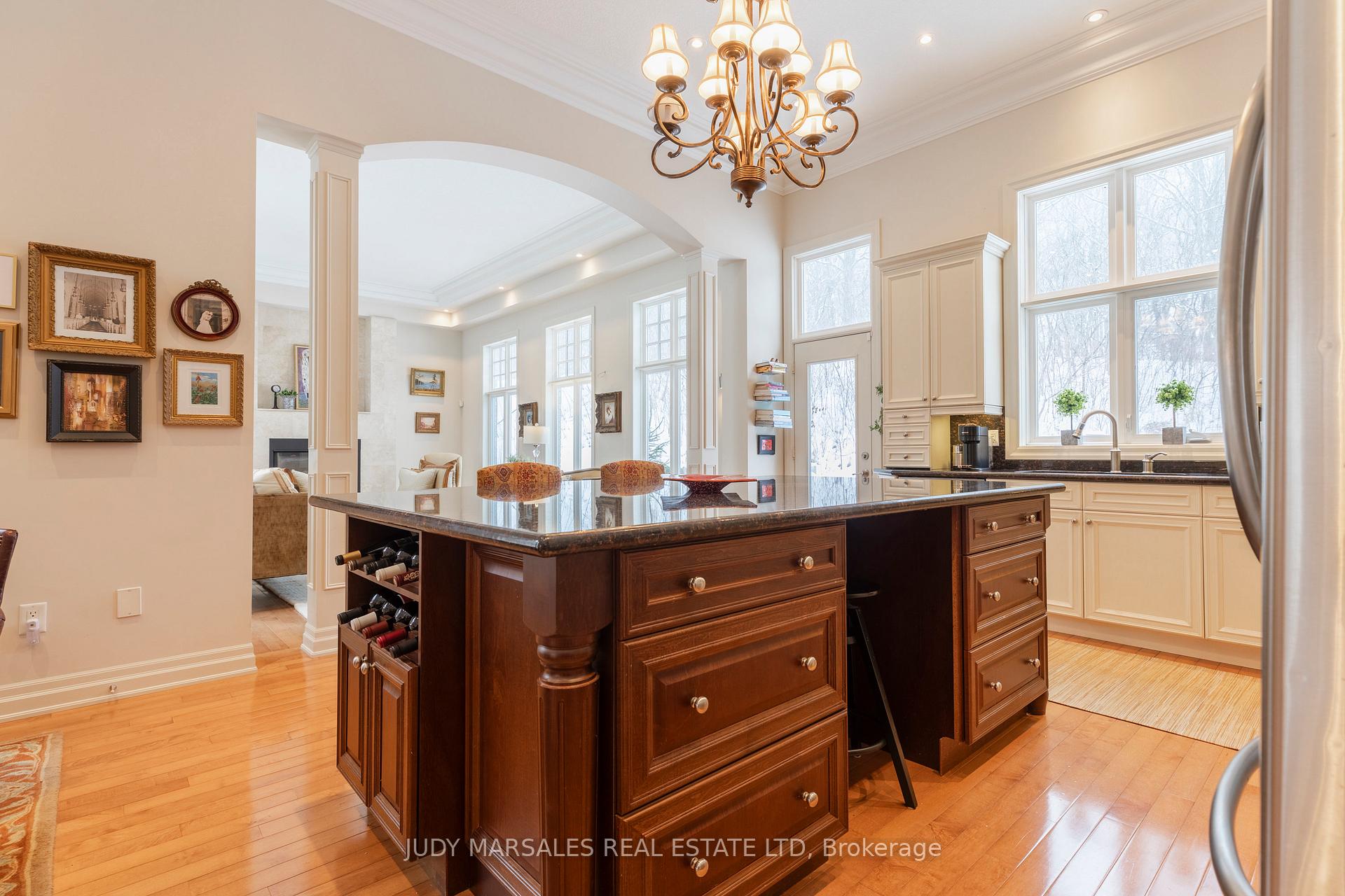 Photo 18 of 35 Sweetman Drive, Hamilton, Dundas — HOMEH