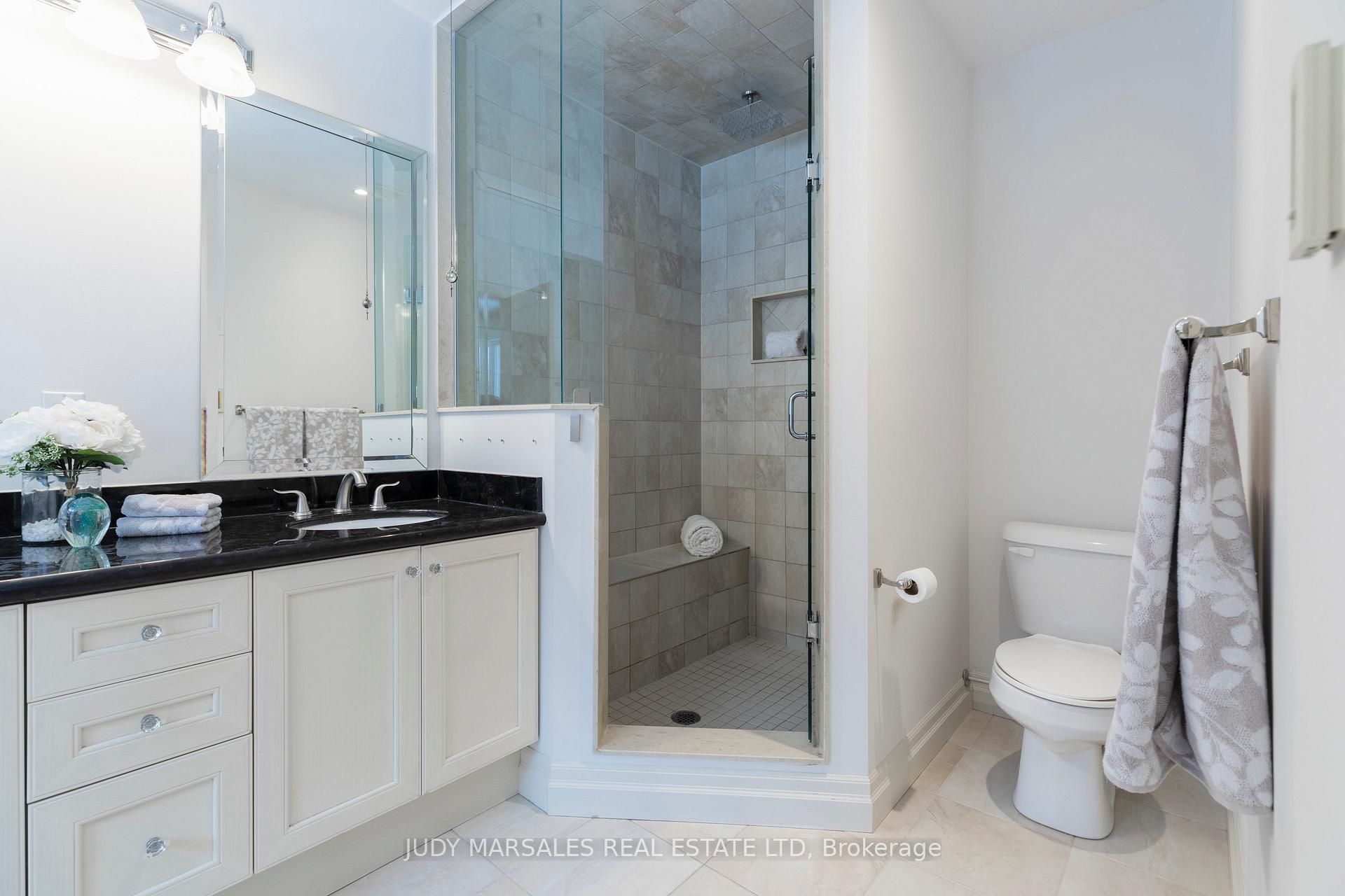 Photo 33 of 35 Sweetman Drive, Hamilton, Dundas — HOMEH