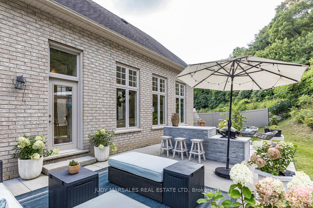 Photo 40 of 35 Sweetman Drive, Hamilton, Dundas — HOMEH