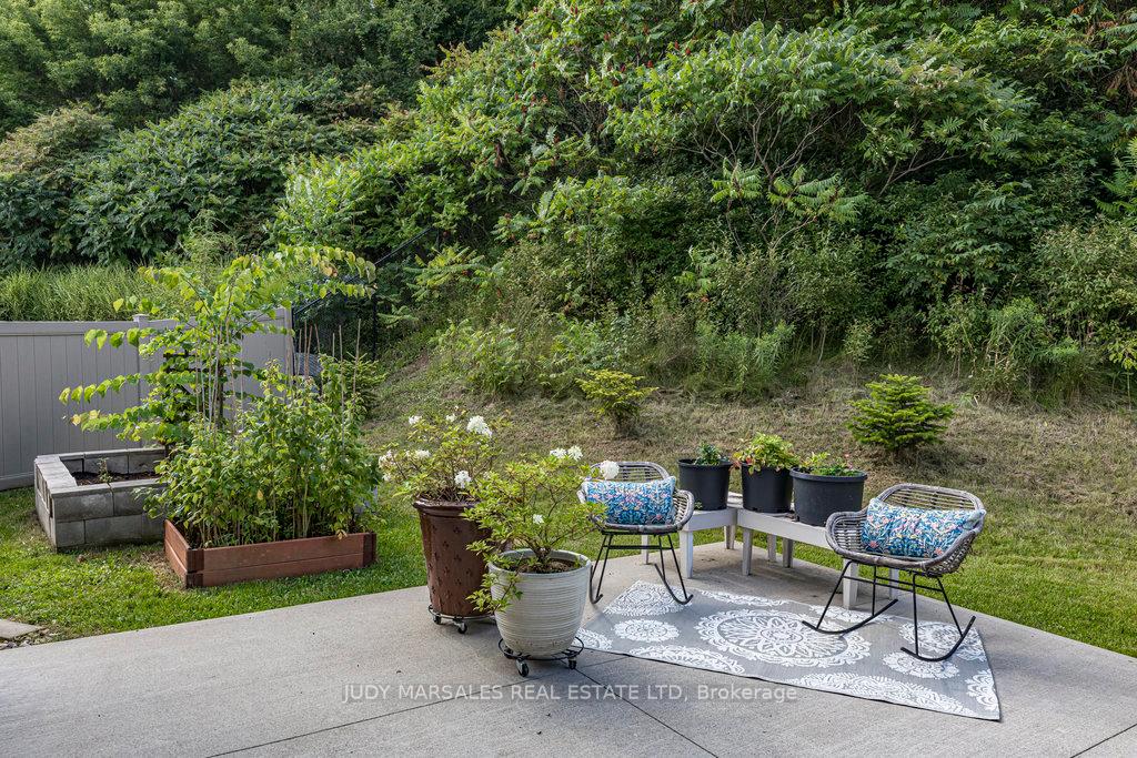 Photo 44 of 35 Sweetman Drive, Hamilton, Dundas — HOMEH