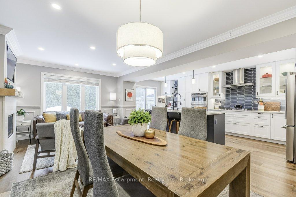 Photo 13 of 132 Thoroughbred Boulevard, Hamilton, Ancaster — HOMEH