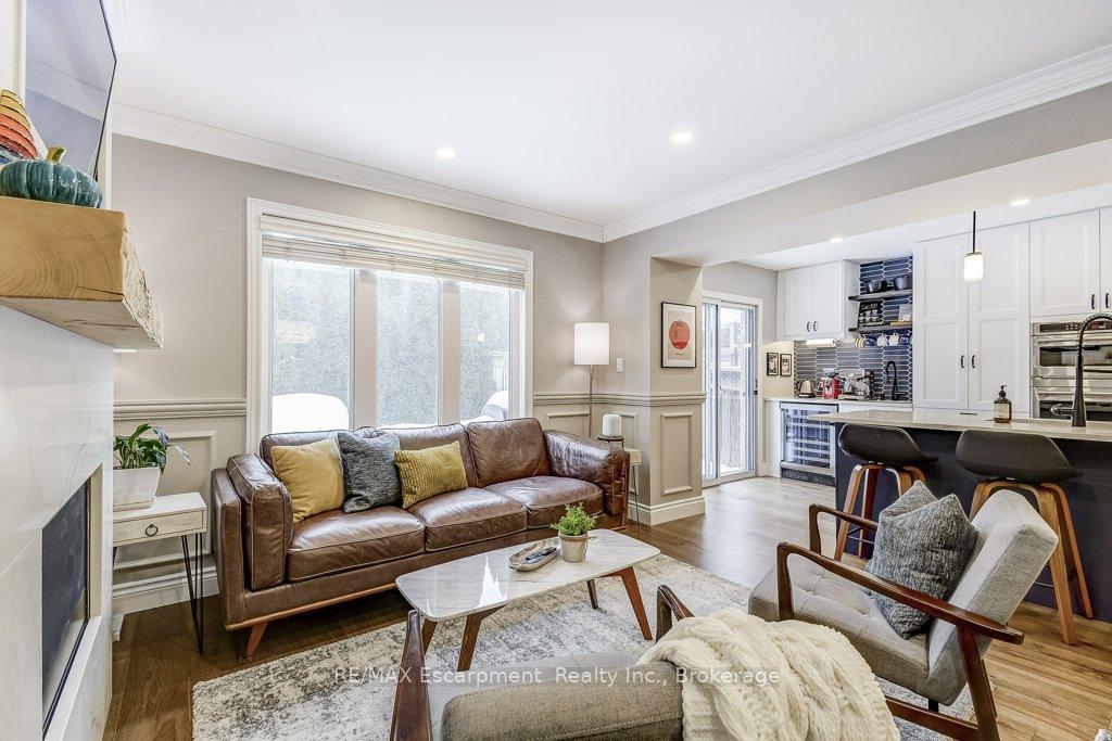 Photo 15 of 132 Thoroughbred Boulevard, Hamilton, Ancaster — HOMEH