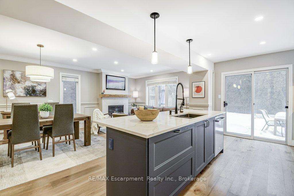 Photo 16 of 132 Thoroughbred Boulevard, Hamilton, Ancaster — HOMEH