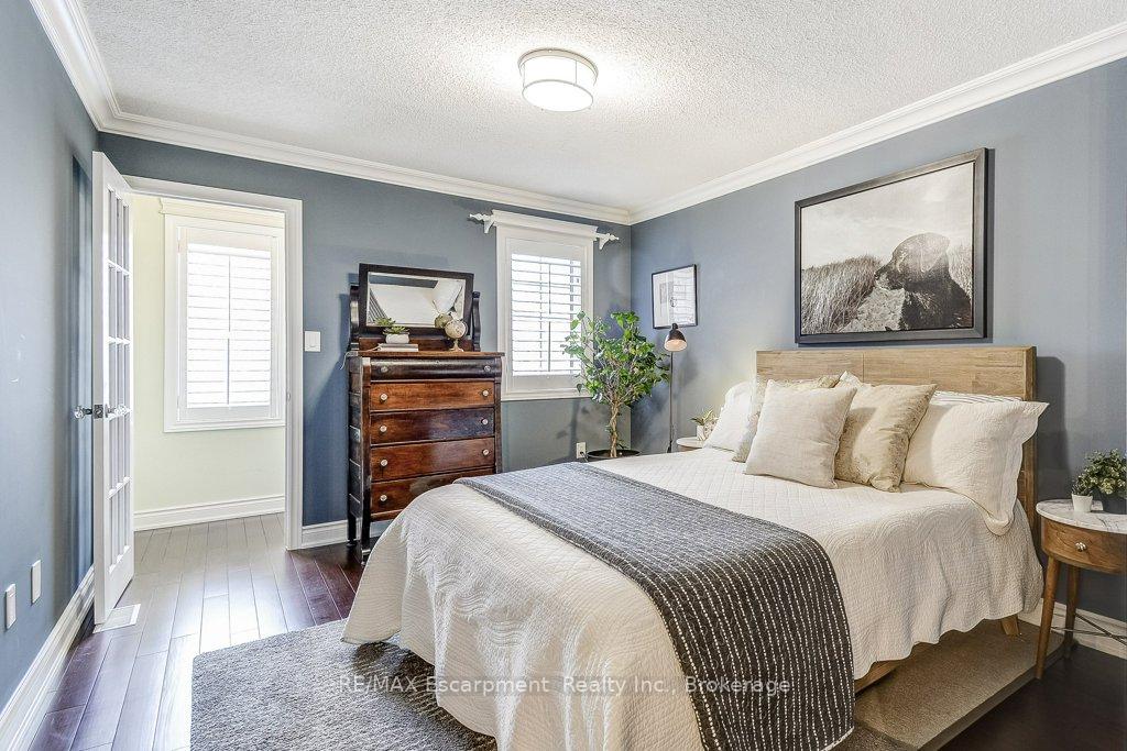 Photo 25 of 132 Thoroughbred Boulevard, Hamilton, Ancaster — HOMEH