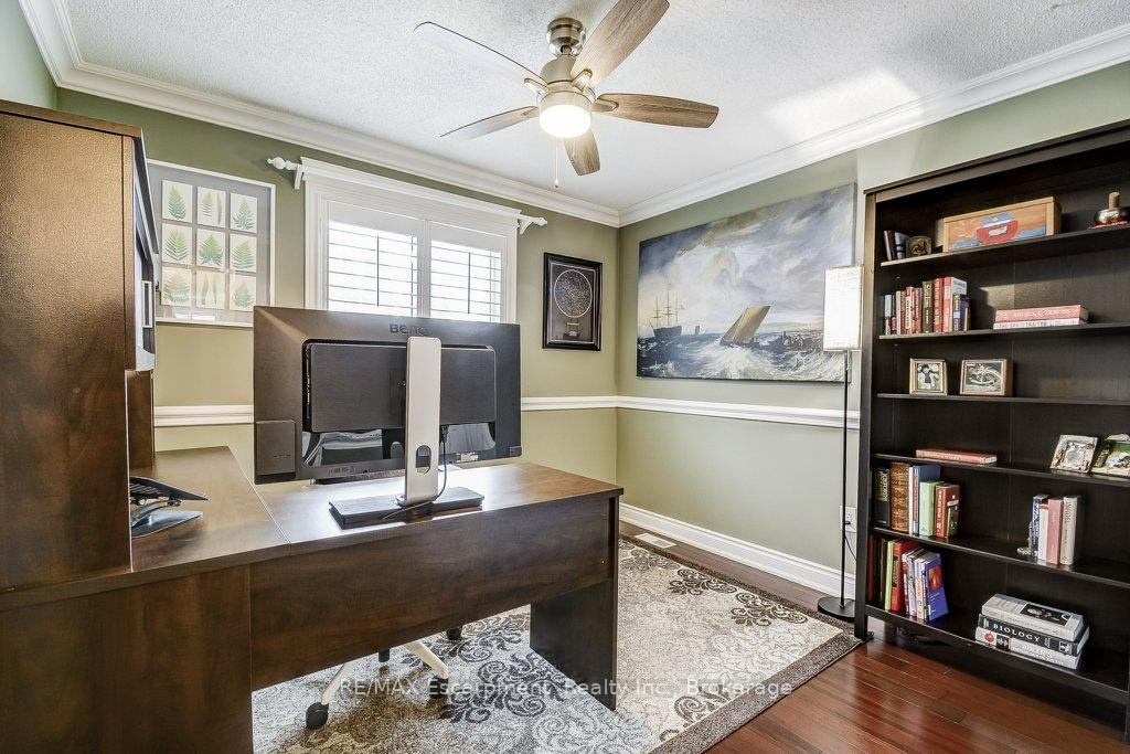 Photo 27 of 132 Thoroughbred Boulevard, Hamilton, Ancaster — HOMEH
