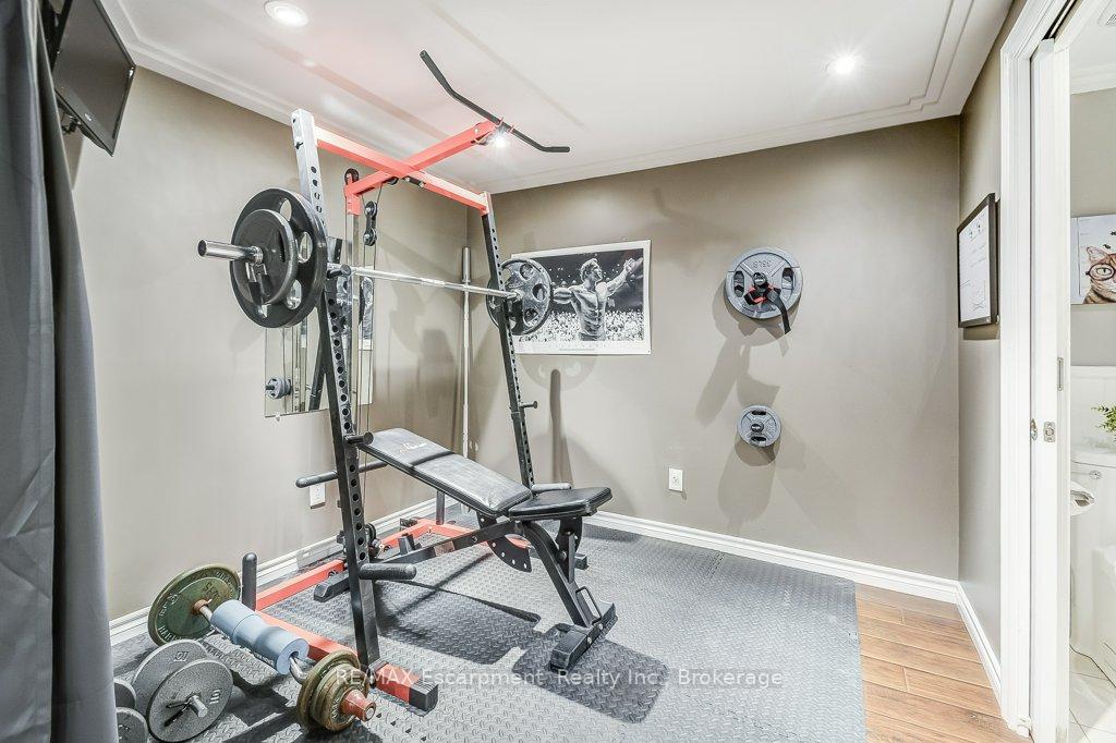 Photo 31 of 132 Thoroughbred Boulevard, Hamilton, Ancaster — HOMEH