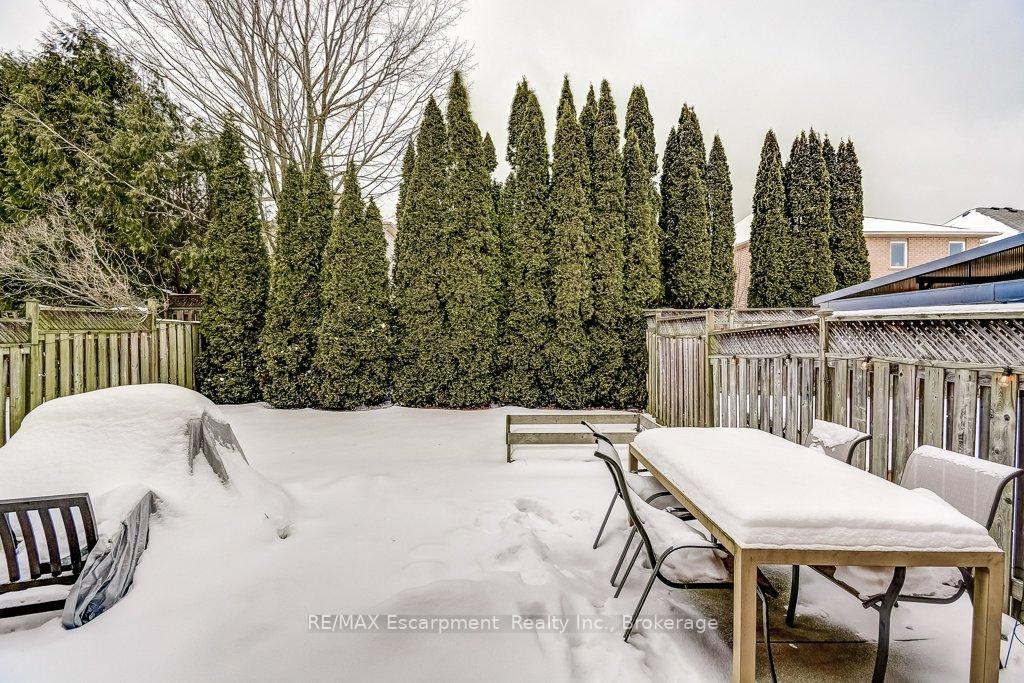 Photo 35 of 132 Thoroughbred Boulevard, Hamilton, Ancaster — HOMEH