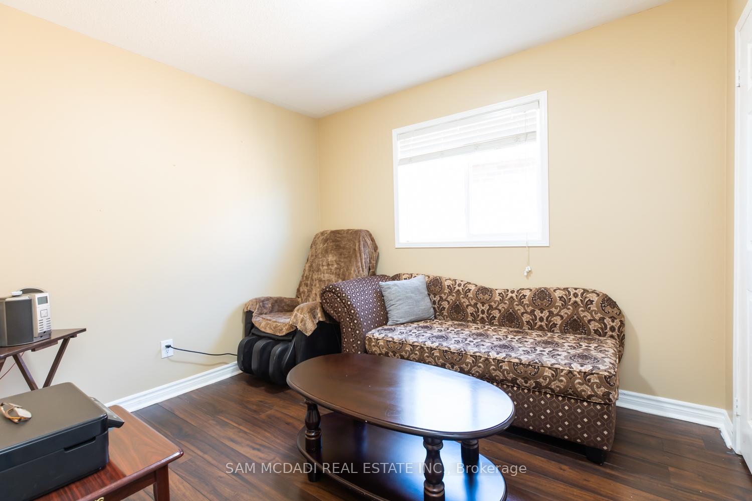 Photo 21 of 51 Personna Circle, Brampton, Credit Valley — HOMEH