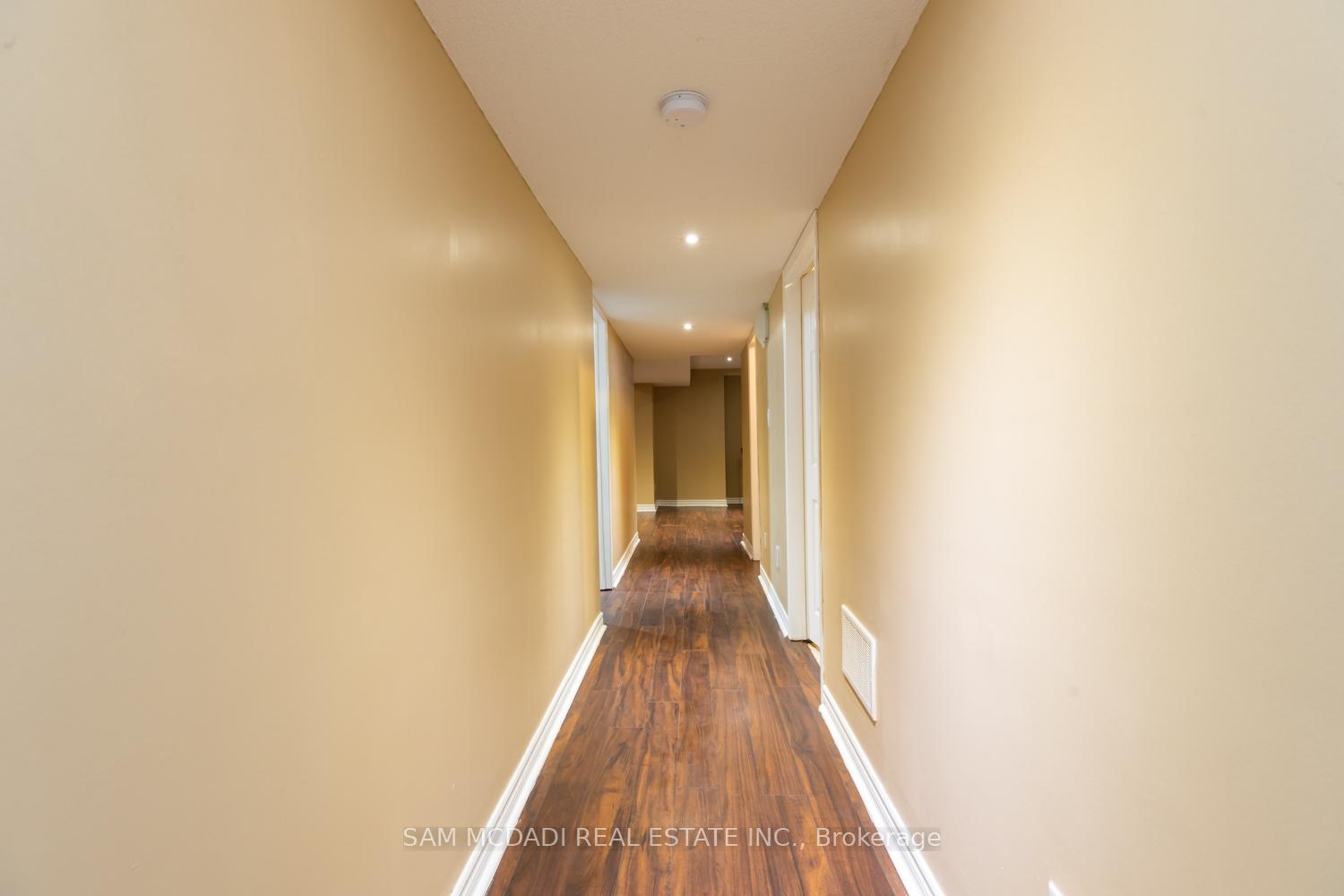 Photo 24 of 51 Personna Circle, Brampton, Credit Valley — HOMEH