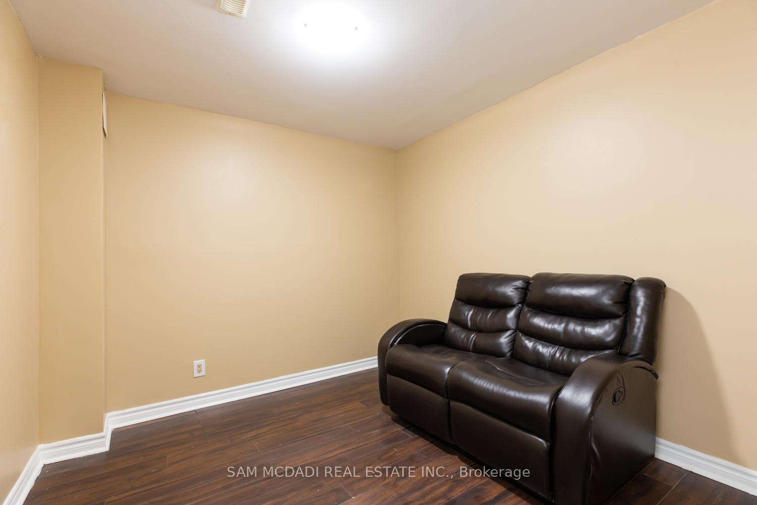 Photo 27 of 51 Personna Circle, Brampton, Credit Valley — HOMEH