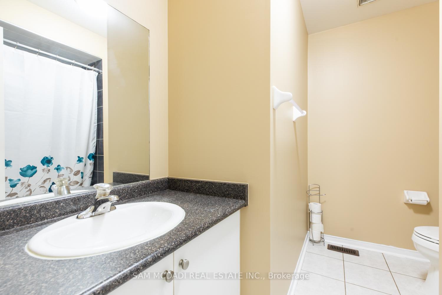 Photo 30 of 51 Personna Circle, Brampton, Credit Valley — HOMEH