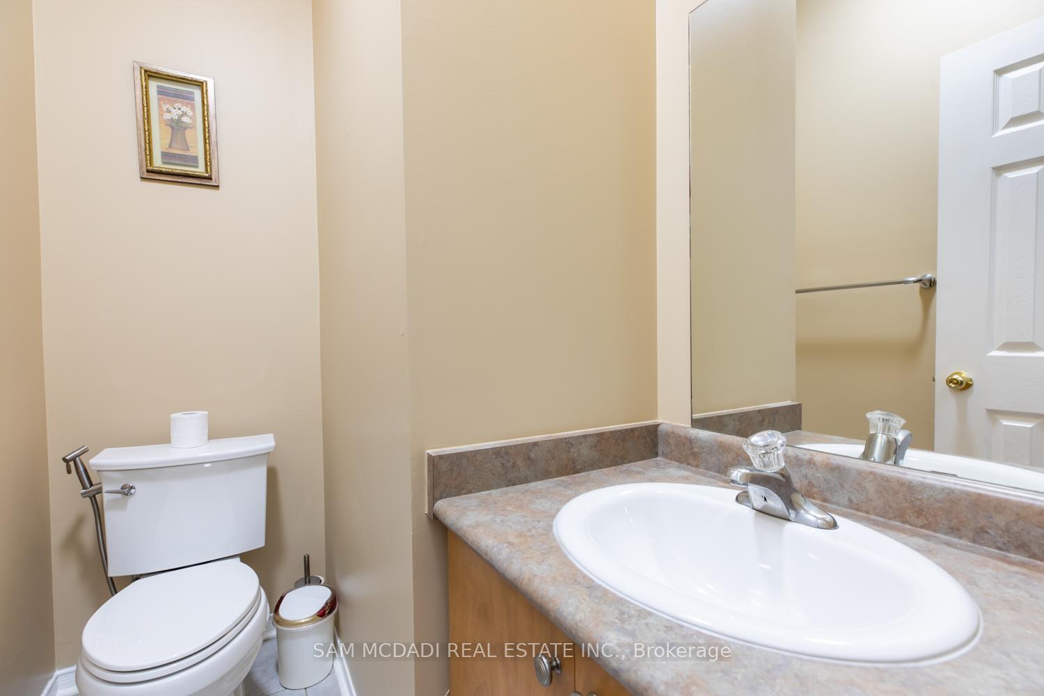 Photo 32 of 51 Personna Circle, Brampton, Credit Valley — HOMEH