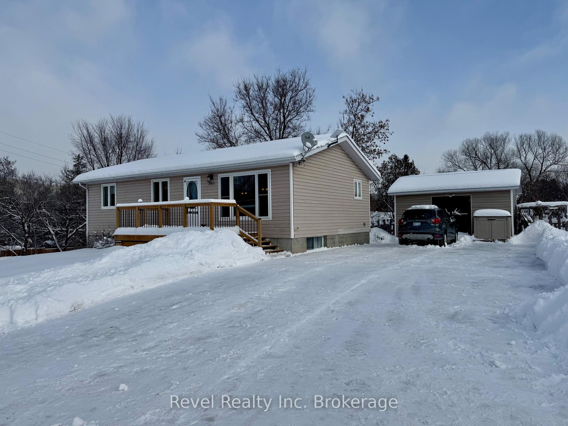 Photo 1 of 361 Louis Street, Mattawa — HOMEH