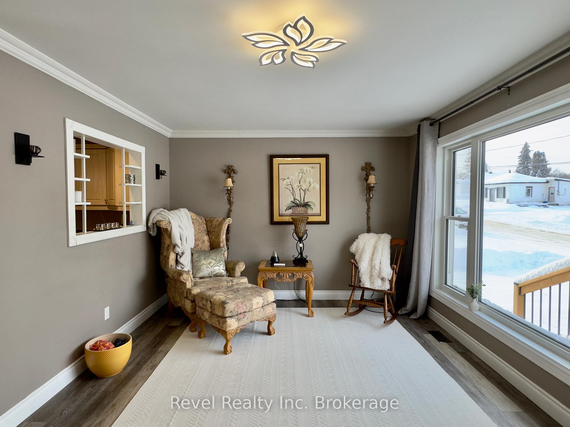 Photo 5 of 361 Louis Street, Mattawa — HOMEH