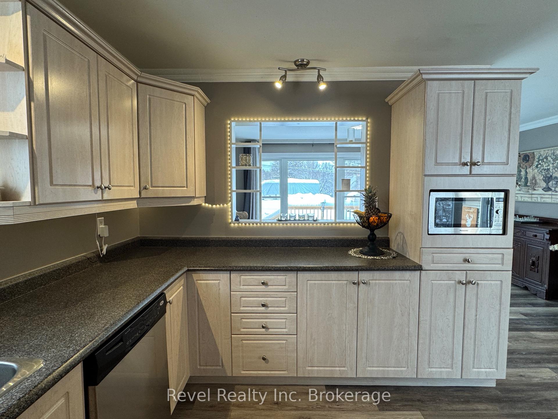 Photo 6 of 361 Louis Street, Mattawa — HOMEH