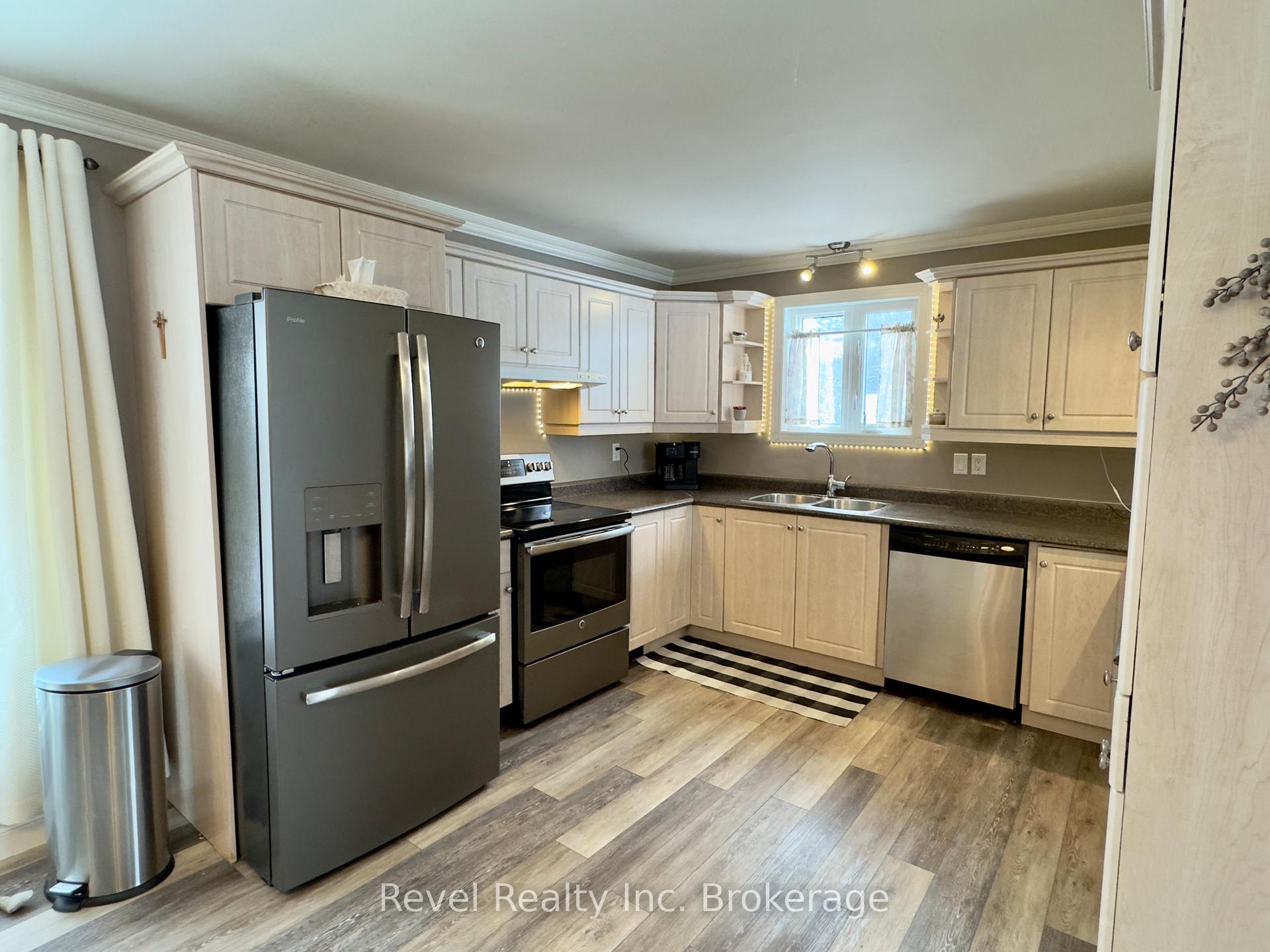 Photo 7 of 361 Louis Street, Mattawa — HOMEH