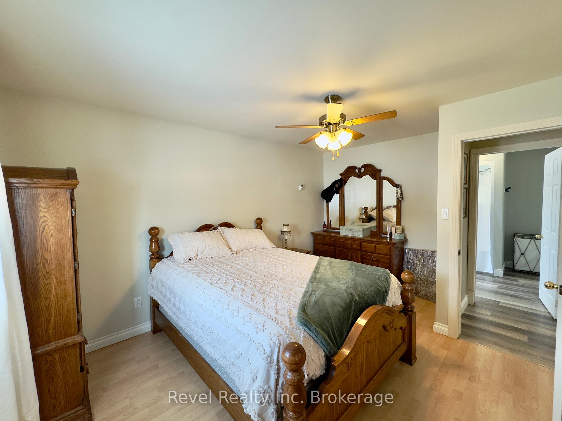 Photo 15 of 361 Louis Street, Mattawa — HOMEH