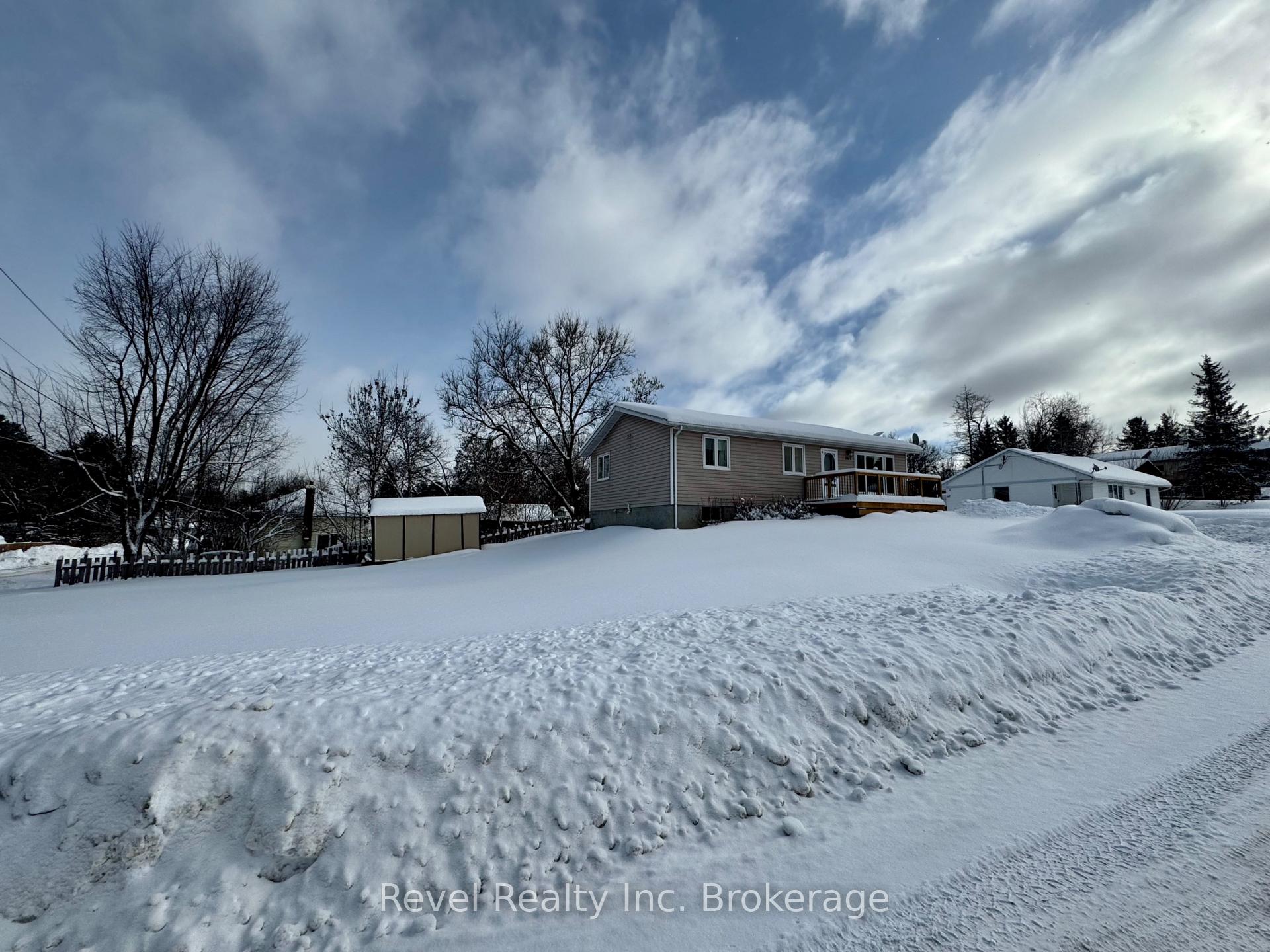 Photo 36 of 361 Louis Street, Mattawa — HOMEH