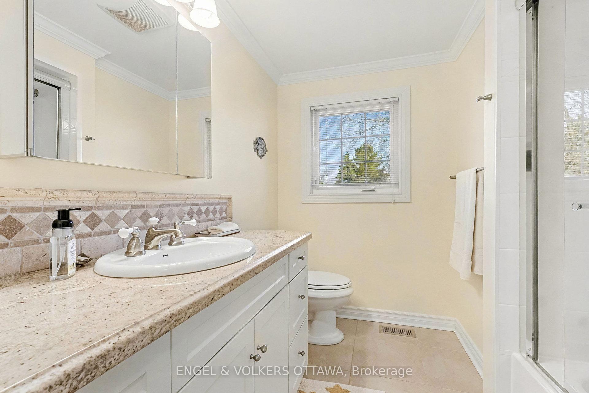 Photo 22 of 13 Welkin Crescent, Ottawa, Borden Farm/Stewart Farm/Carleton Heights/Parkwood Hills — HOMEH