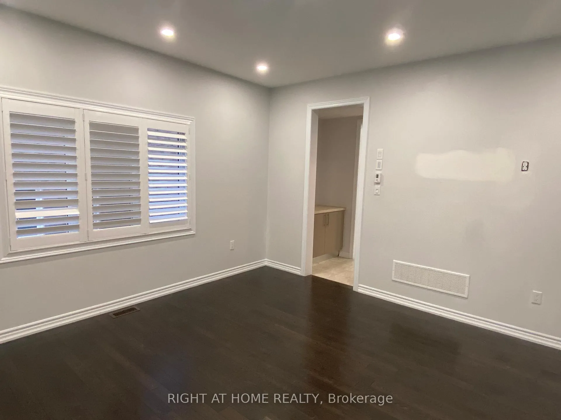 Photo 13 of 226 Lyle Drive, Clarington, Bowmanville — HOMEH