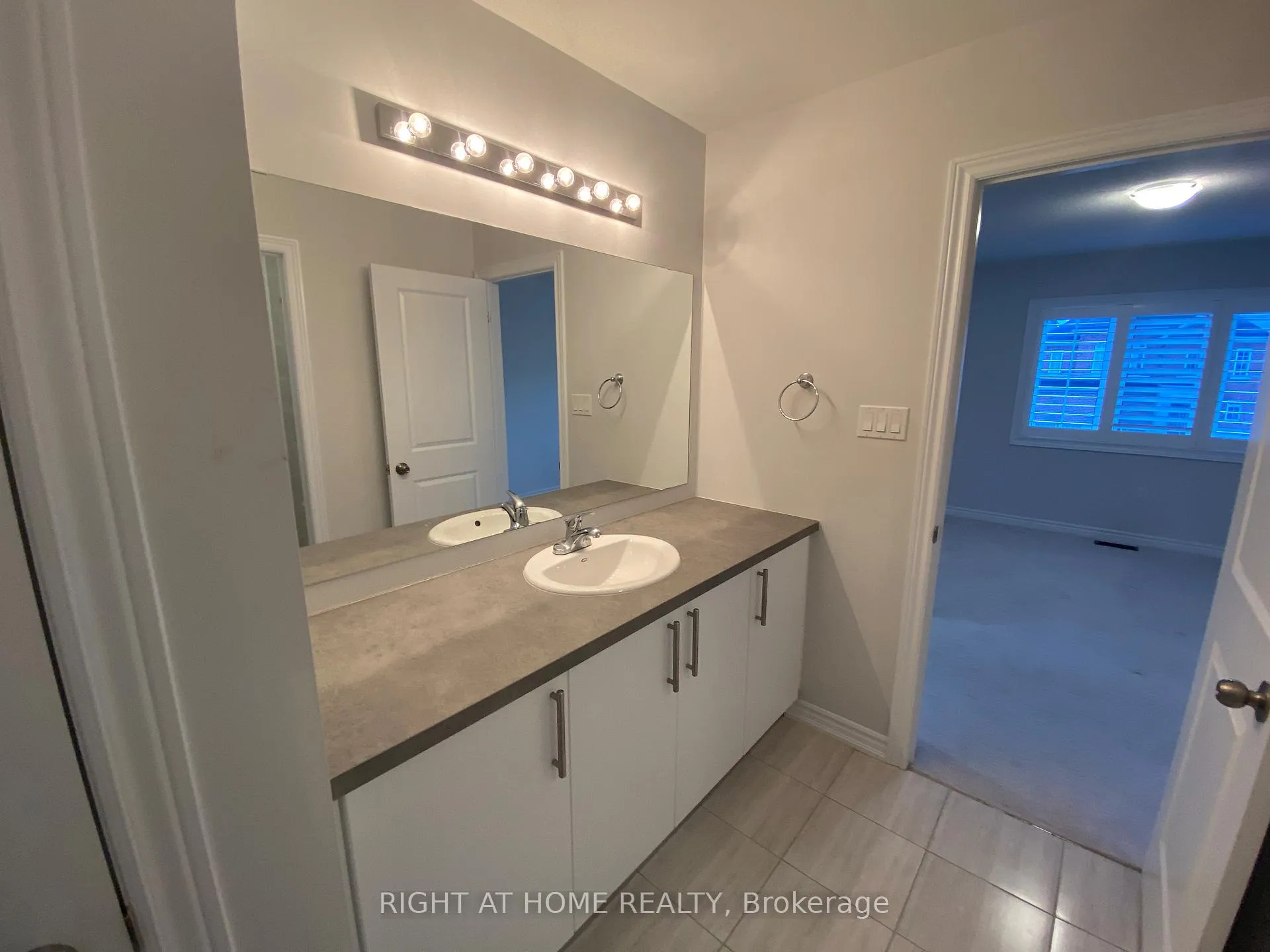 Photo 19 of 226 Lyle Drive, Clarington, Bowmanville — HOMEH