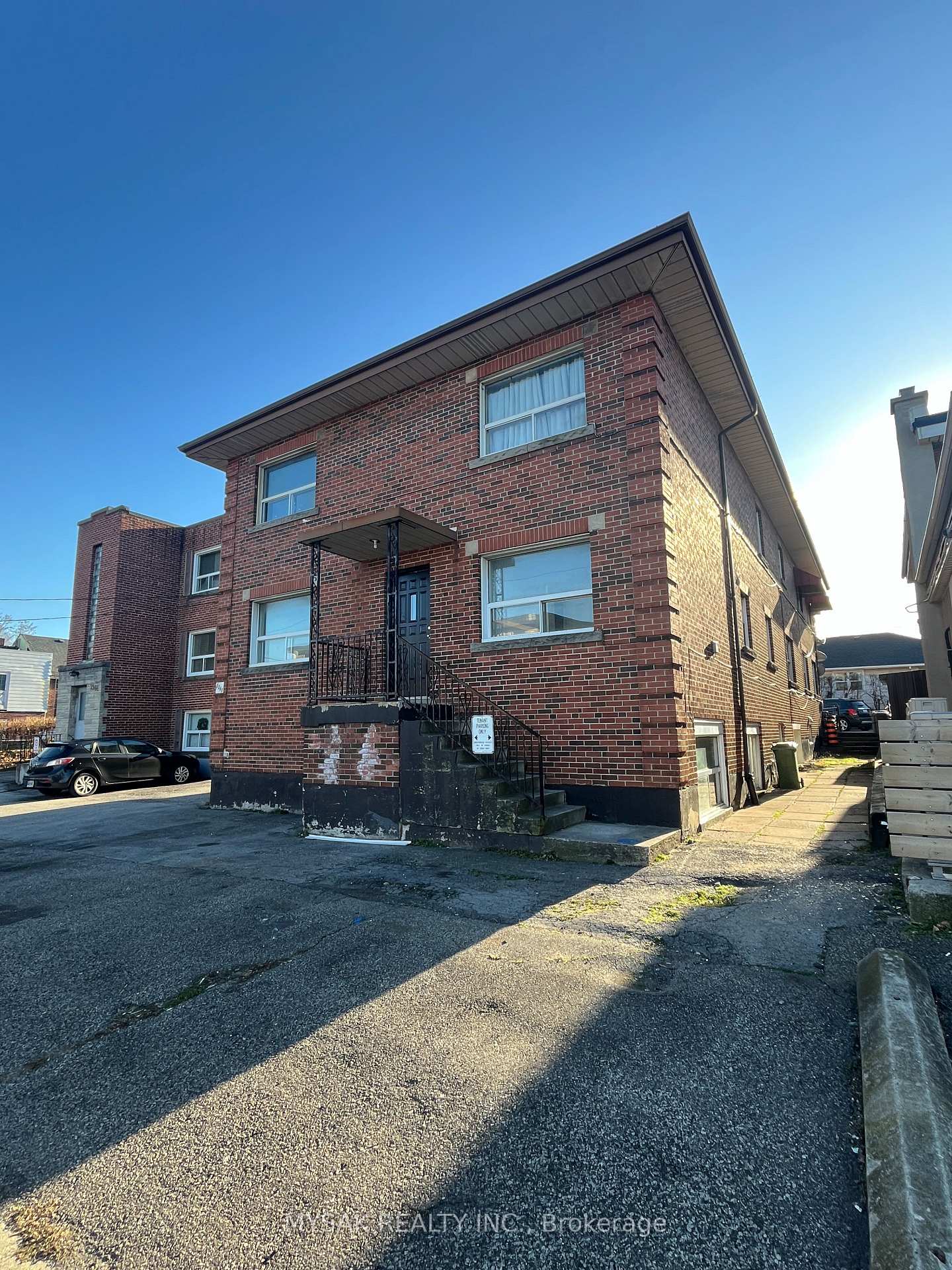 Front of 2342 King Street E