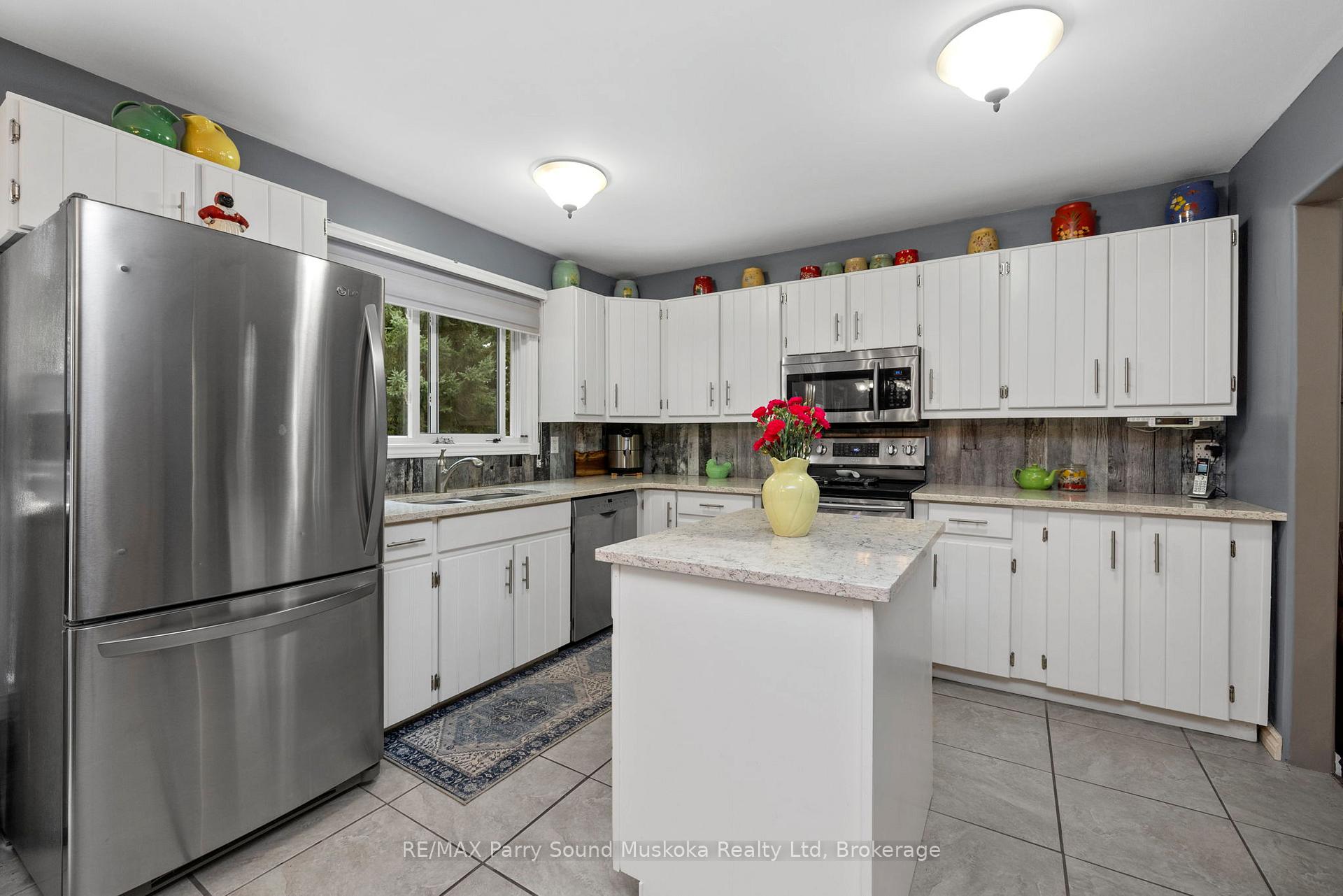 Photo 15 of 99 Bayview Drive, Carling — HOMEH
