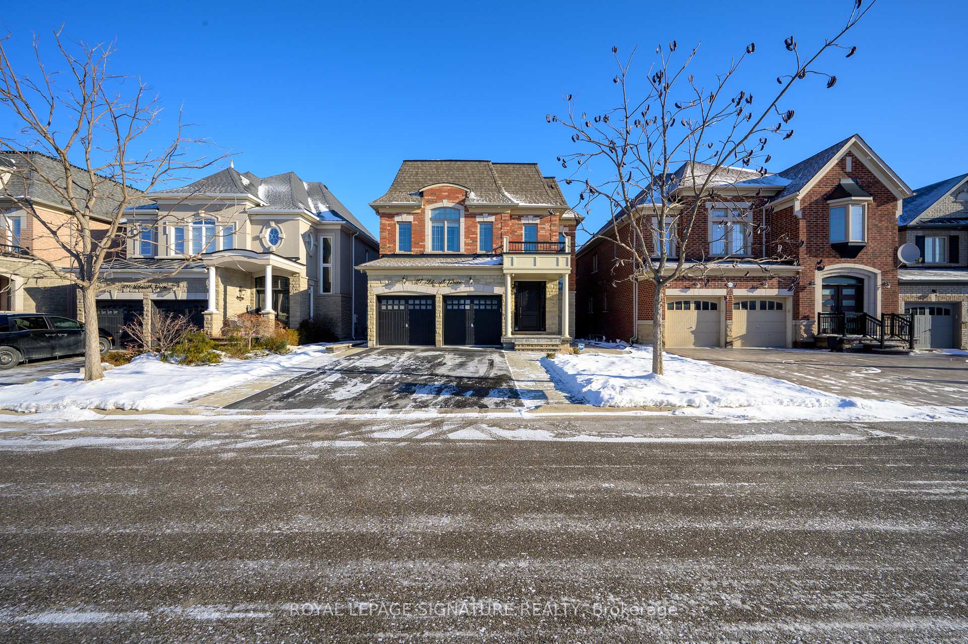 Photo 2 of 27 Island Grove, Brampton, Credit Valley — HOMEH